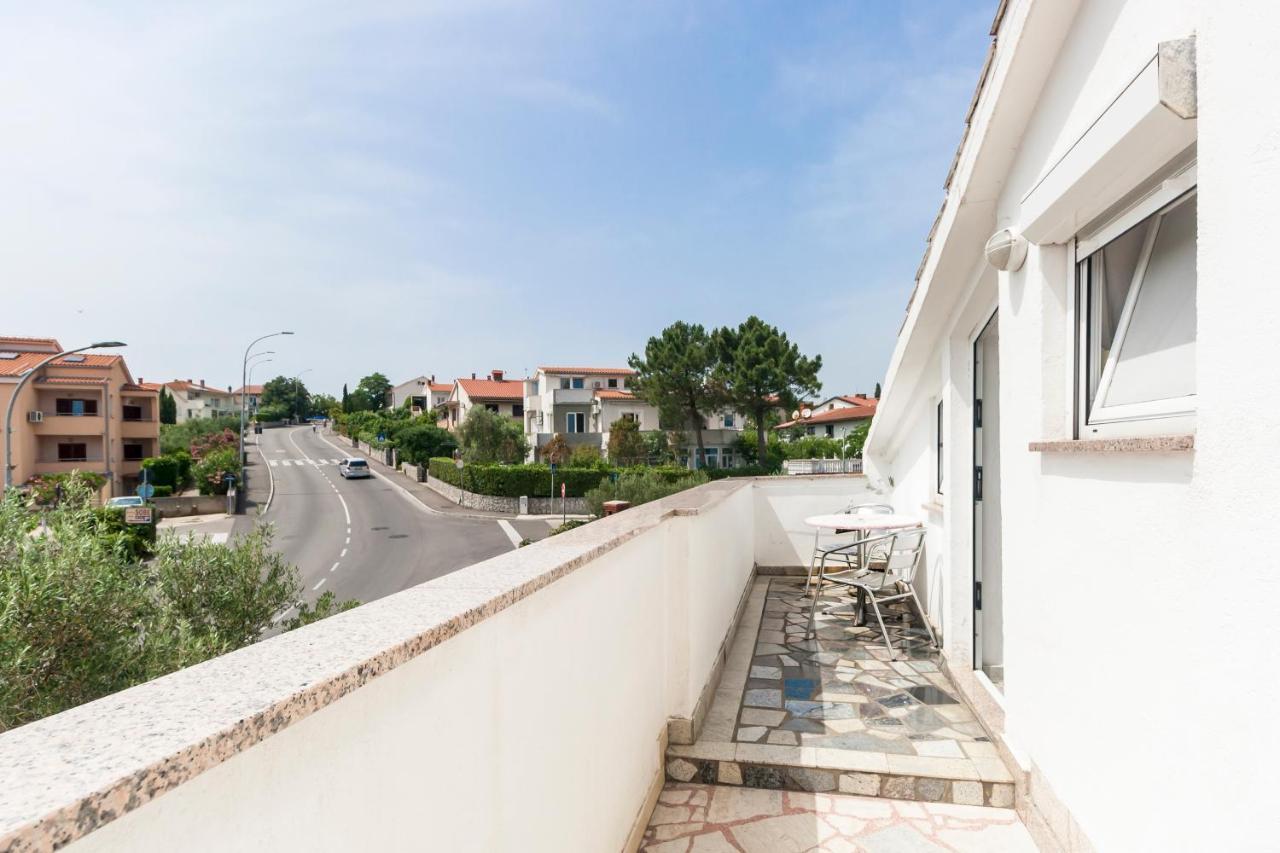 Apartments & Rooms Strcic Petra คิร์ก ภายนอก รูปภาพ