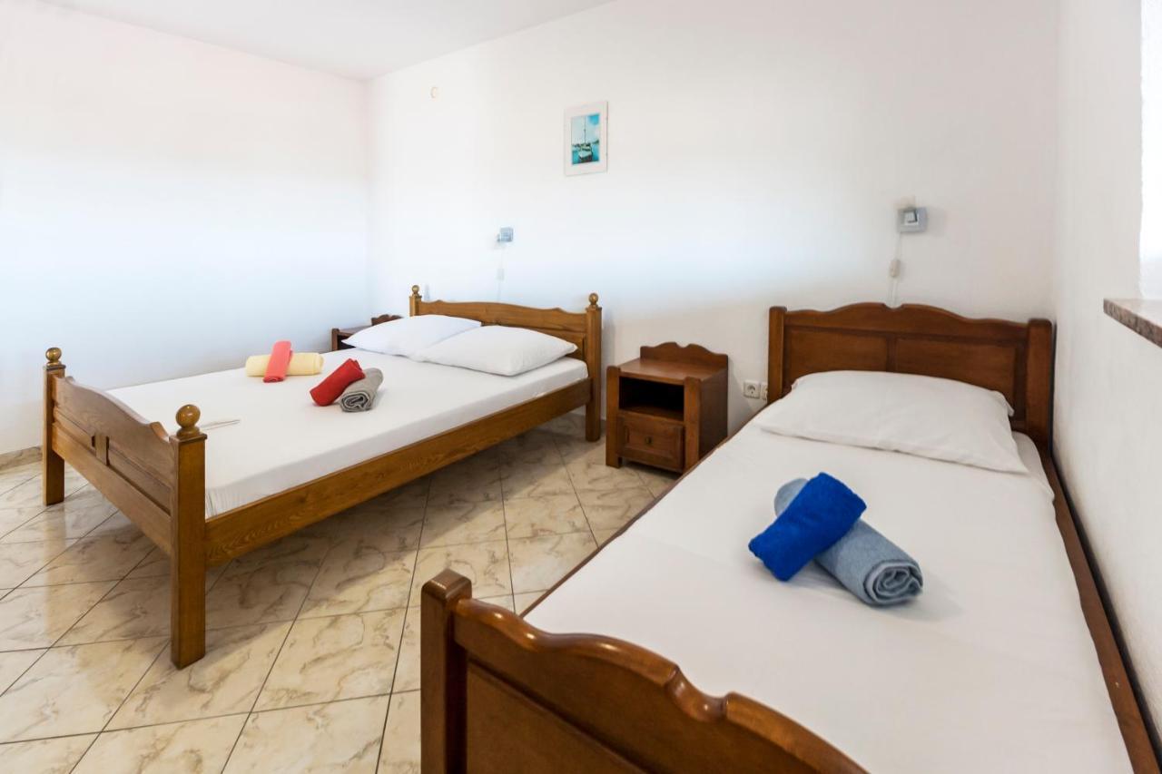 Apartments & Rooms Strcic Petra คิร์ก ภายนอก รูปภาพ