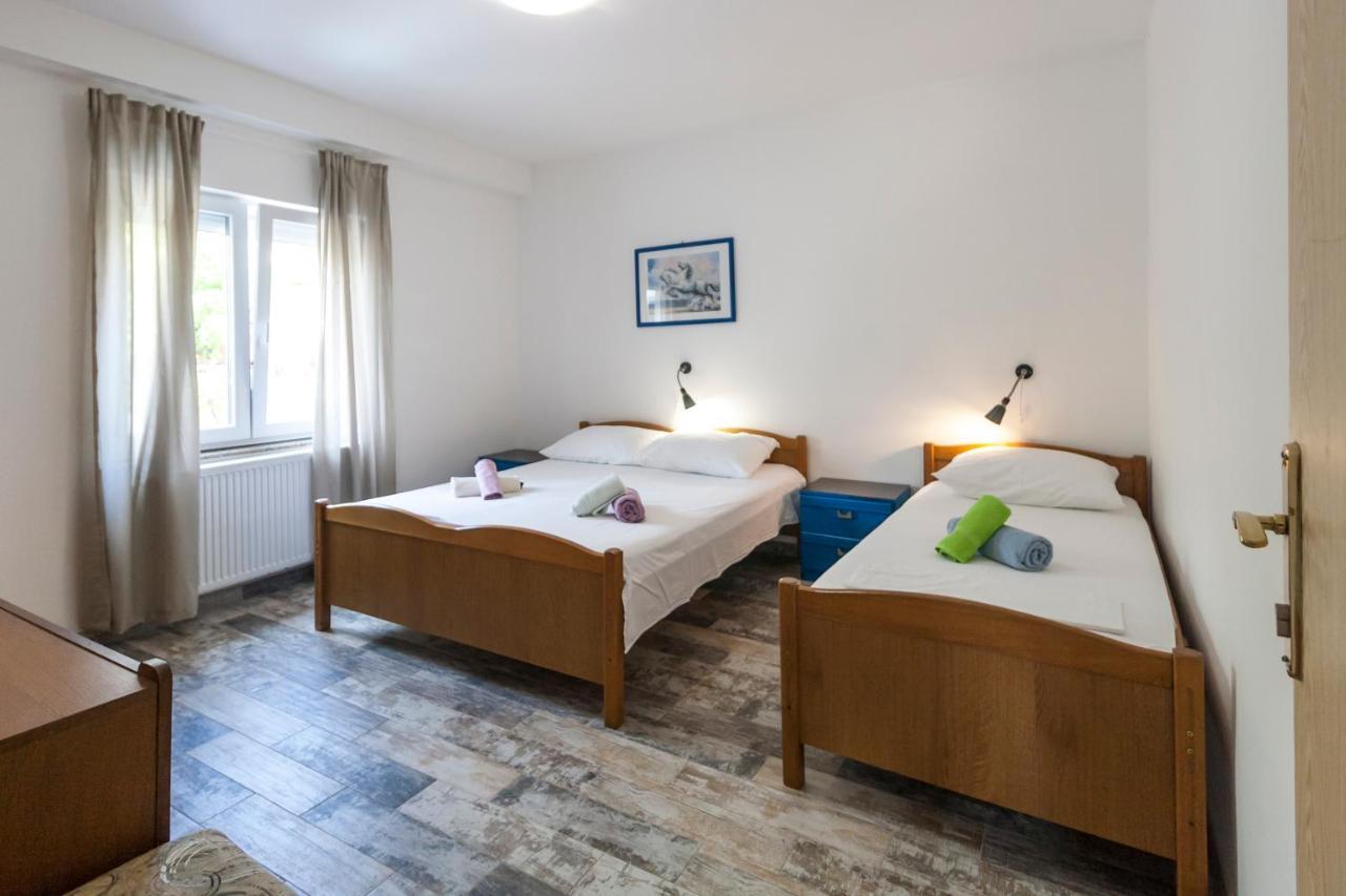 Apartments & Rooms Strcic Petra คิร์ก ภายนอก รูปภาพ