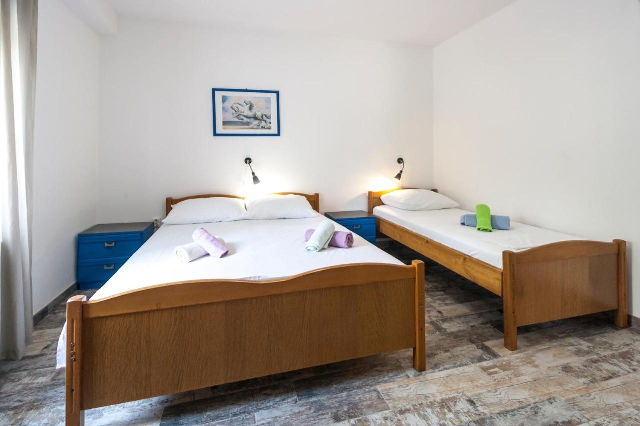 Apartments & Rooms Strcic Petra คิร์ก ภายนอก รูปภาพ